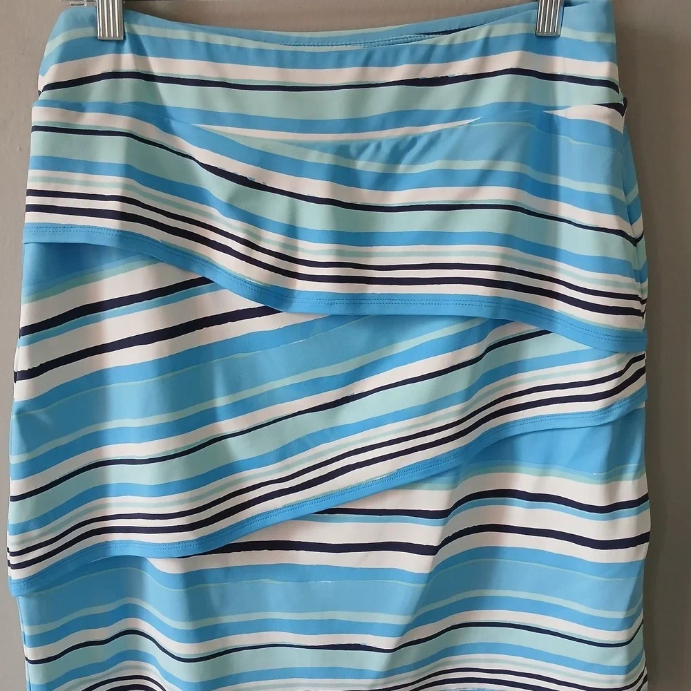 J. Mclaughlin Women's‎ Size Medium Striped Tiered Skirt Knee Length Strech